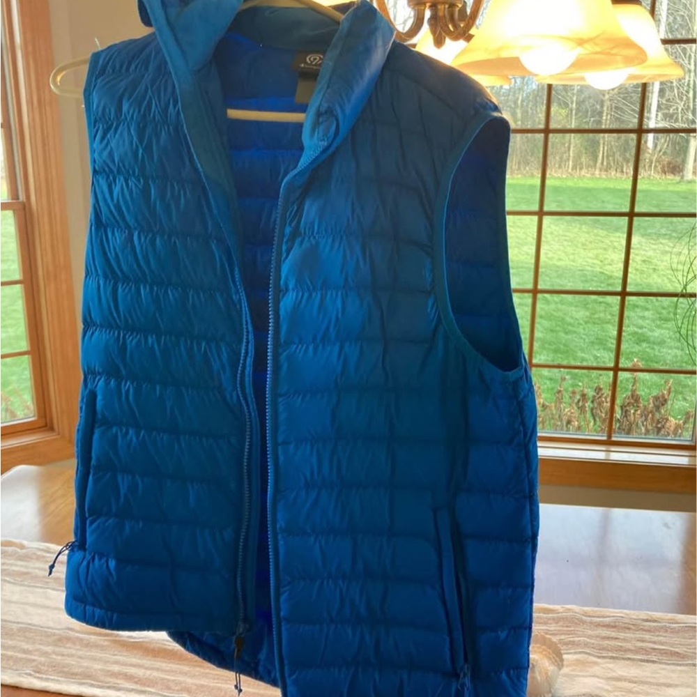 Men’s Champion Blue Quilted Vest. Like new only worn two times.